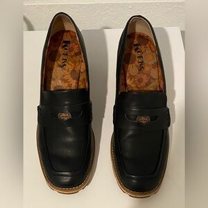 Kork-Ease Black and Tan Leather Loafers